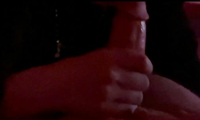 Кыргыз кыз коток соруп жатат Москвада